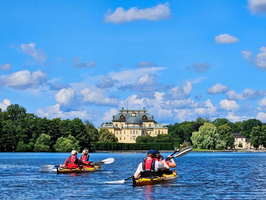 Stockholm: Guided Kayak Tour to Drottningholm Royal Palace - The return paddle and ride back