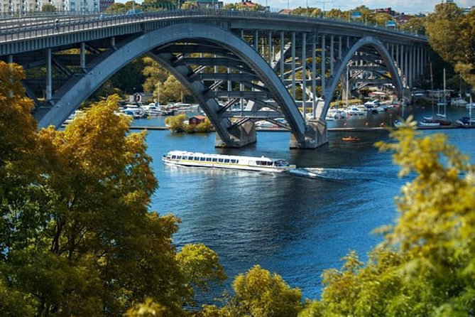 Stockholm: Highlights Boat Tour - The audio guide and what you should bring