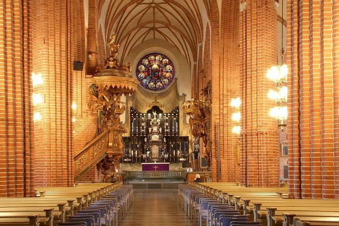 Stockholm- in- a- Nutshell - A compact introduction to Stockholm