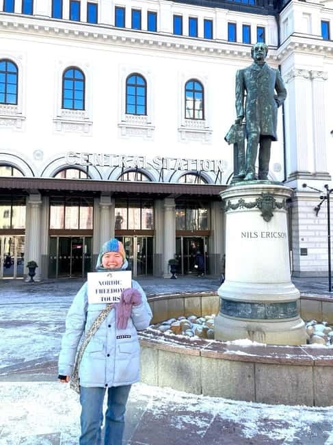 Stockholm: Modern City Walking Tour with Local Guide - City Hall: Stockholm’s civic face