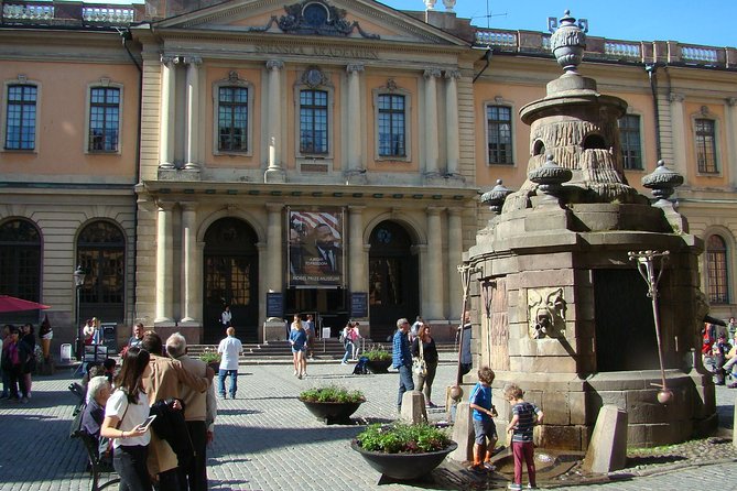 Stockholm Old Town and the Vasa Museum, a Small Group Walking Tour. - Seeing the Vasa Museum with a guide