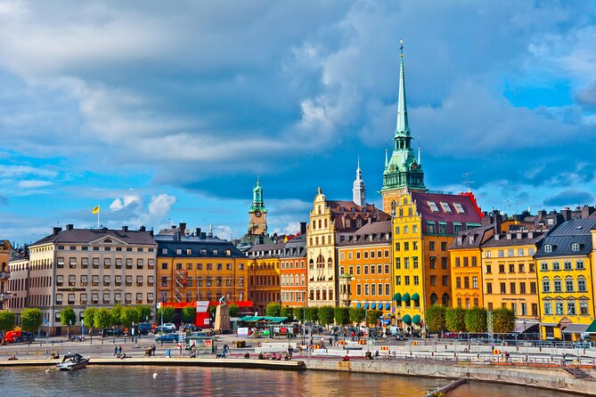 Stockholm Old Town Gamla Stan, Historic Walking Tour, Small group - Österlånggatan and the St. George statue