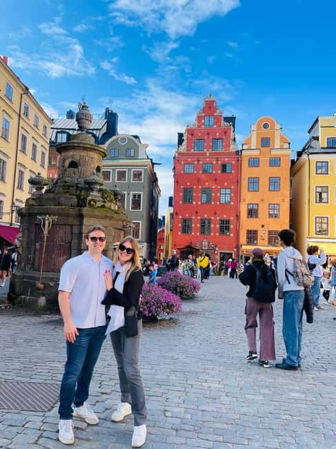 Stockholm: Old Town Guided Walking Tour (English / Deutsch) - Mårten Trotzigs Gränd, Stockholm’s tightest passage