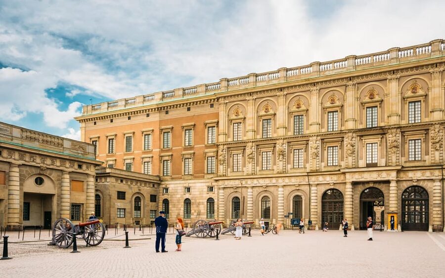 Stockholm: Old Town Highlights Private Walking Tour - Key points to know before booking