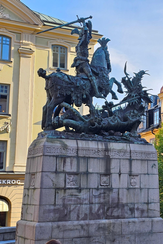 Stockholm: Old Town Walking Tour, stories and secrets - Stortorget and Stockholm’s best-known square