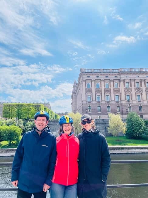 Stockholm's Best Bike Tour! (English / Deutsch) - Kärleksudden, Karlaplan, and Östermalm
