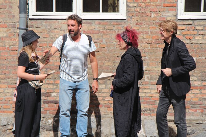 Stockholm Self-Guided Murder Mystery Tour by the Royal Palace - Turning Gamla Stan into a murder mystery