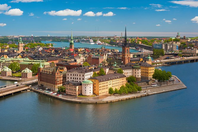 Stockholm Syndrome Private Walking Tour - Starting at Norrmalmstorg, where a phrase was born