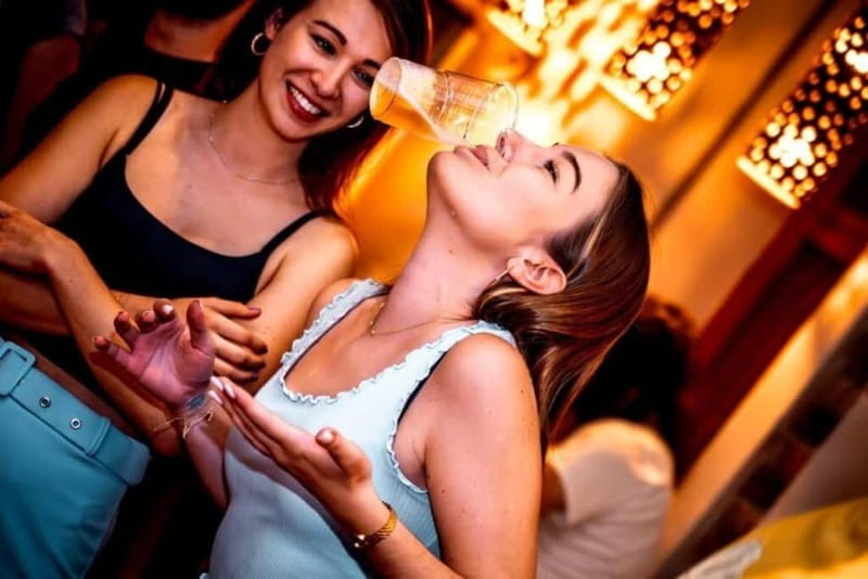 Stockholm: The Original Pub Crawl - The guides: Ali, Daniel, and the human factor