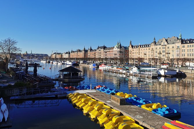 Stockholm Top attractions all-inclusive Gran Tour Winter Edition - Riddarholmen brings open views and royal funerals
