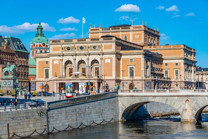 Stockholm Troll Hunt: Self-Guided Old Town Adventure - Den Gyldene Freden and Stockholm’s dining history
