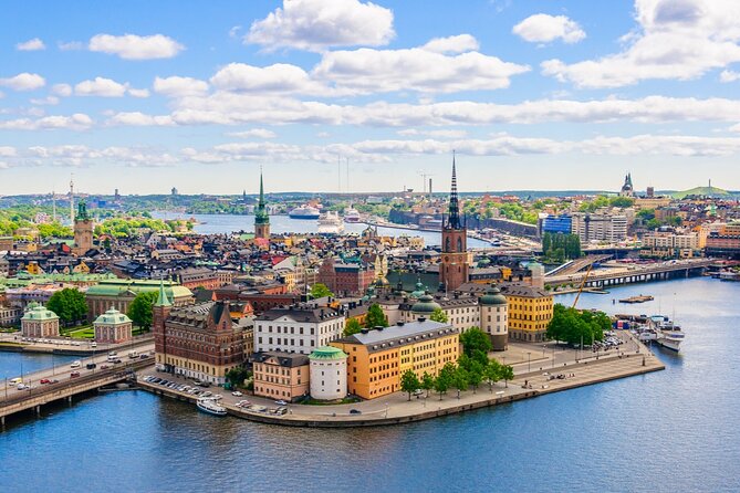 Stockholm Troll Hunt: Self-Guided Old Town Adventure - Parliament and the changing Swedish state