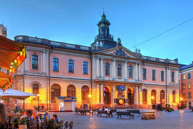 Stockholm Walking Tour with Audioguide on Your Smartphone - Stockholm City Hall gives the walk a grand opening