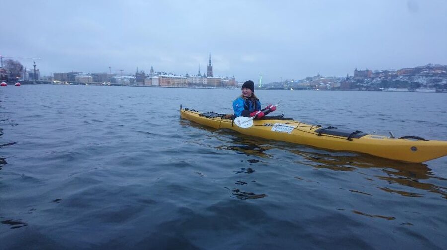 Stockholm: Winter City Kayaking Tour - The safety briefing and first strokes
