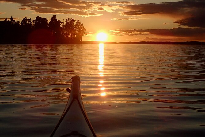 Sunset kayak tour with fika on Stockholms lakeside - Why a Small Group Helps at Sunset