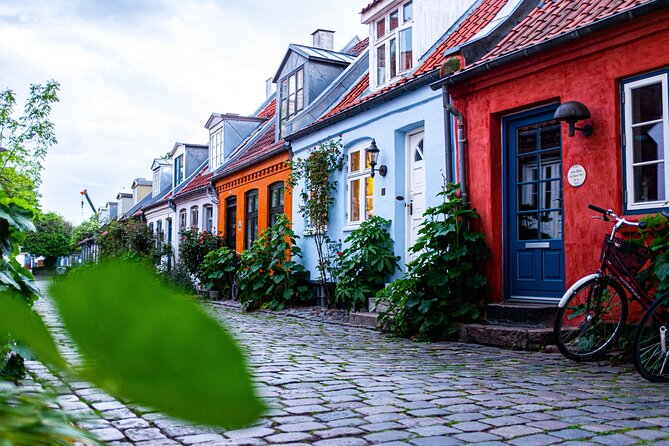 Surprise Walk of Aarhus with a Local - What the guide adds to the experience