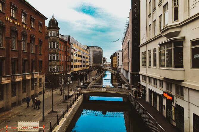 Surprise Walk of Aarhus with a Local - Dokk1 and the waterfront beginning