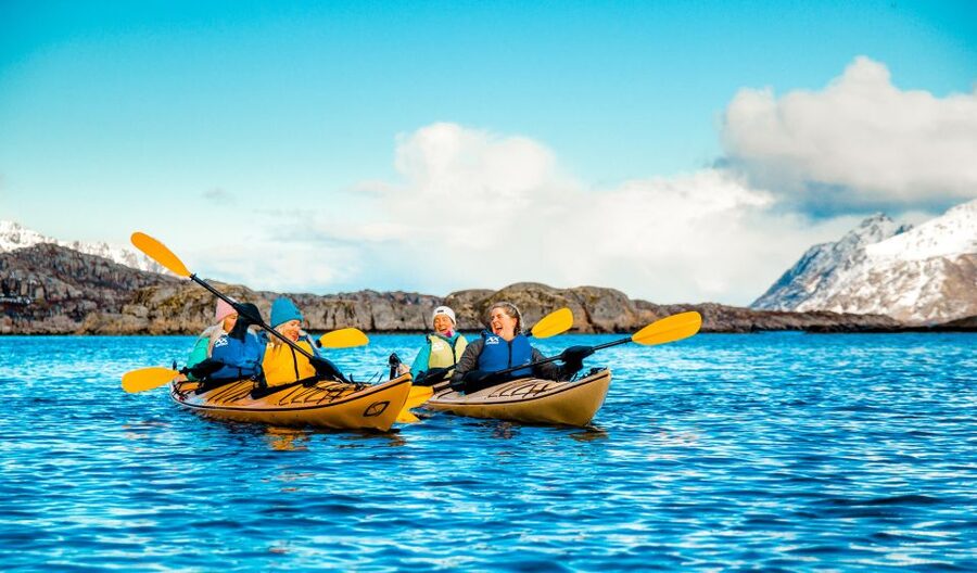 Svolvaer: 2-Hour Winter Kayaking Adventure - Why winter kayaking gives Svolvær a different look