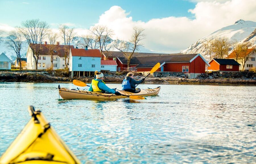 Svolvaer: 2-Hour Winter Kayaking Adventure - Booking flexibility and practical limits