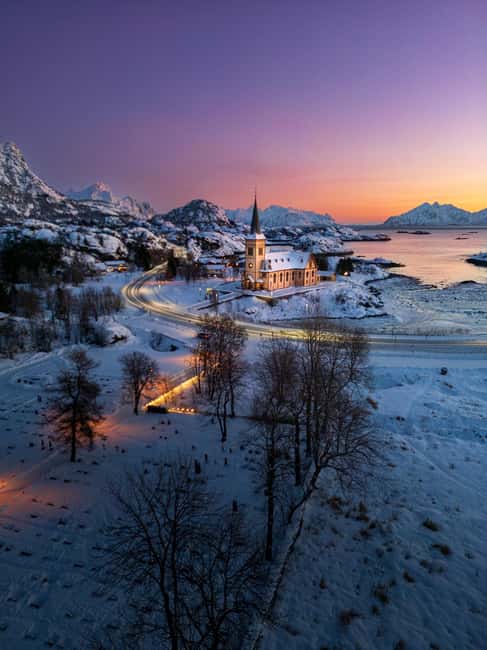 Svolvær and Henningsvær Sightseeing and History Tour - Key points to know before booking