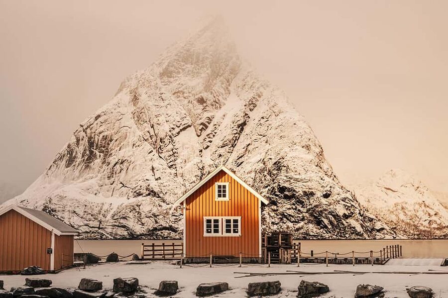 Svolvær: Reine, Hamnøy, Sakrisøy Photo Tour - Ramberg and the white-sand coast