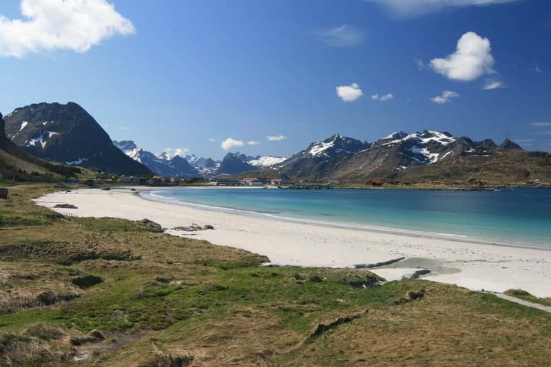 Svolvaer: South Lofoten Top Highlights Photo Tour - Hamnøy and the classic red rorbuer view