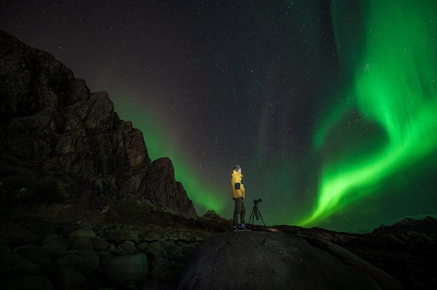 Svolvær: Ultimate Aurora Hunt - The best time to schedule it in your trip