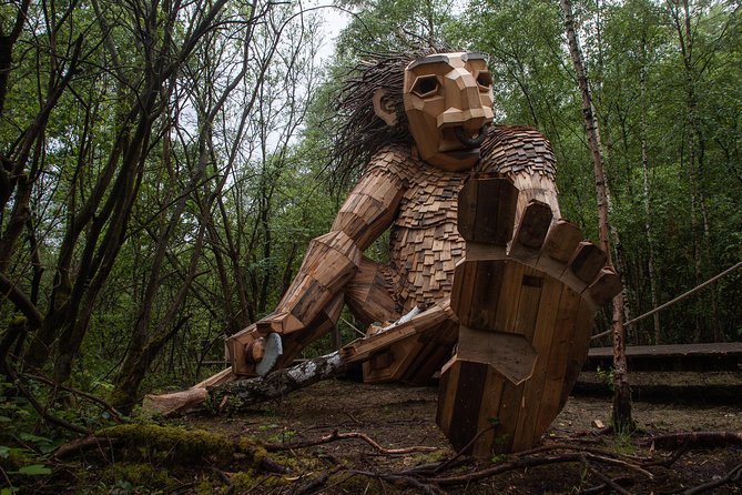 The Forgotten Giants Private Tour - Thomas on the Mountain in Albertslund