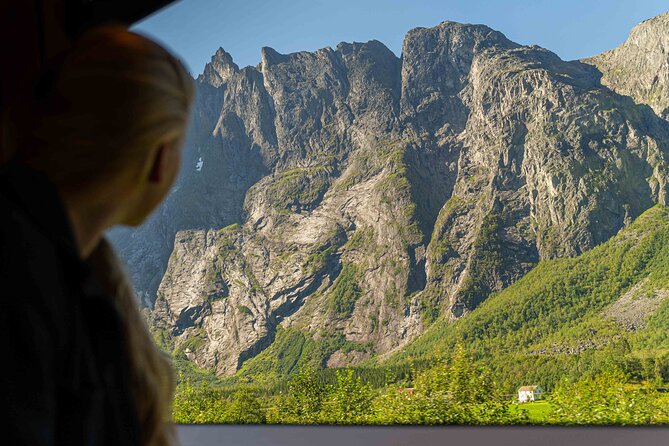 The Golden Train on Rauma Railway in Romsdalen - The seating question: views, comfort, and sound