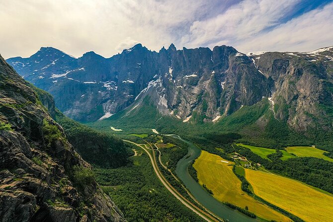 The Golden Train on Rauma Railway in Romsdalen - The return to Åndalsnes gives you another view