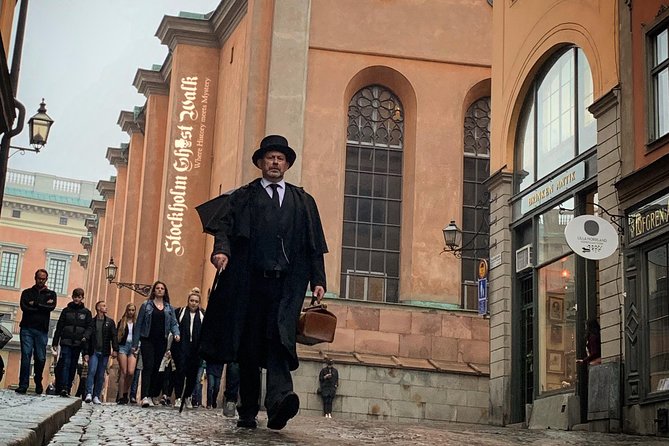 The Original Stockholm Ghost Walk and Historical Tour - Gamla Stan - Weather, shoes, and arrival advice