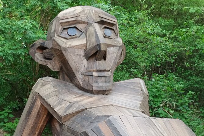 The Six Forgotten Giants Trolls Hunt with Minibus - Oscar under the Bridge in Ishøj