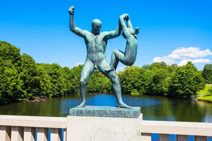 The Vigeland Park in Oslo: Insta-Perfect Walk with a Local - The $124 question: what are you paying for?
