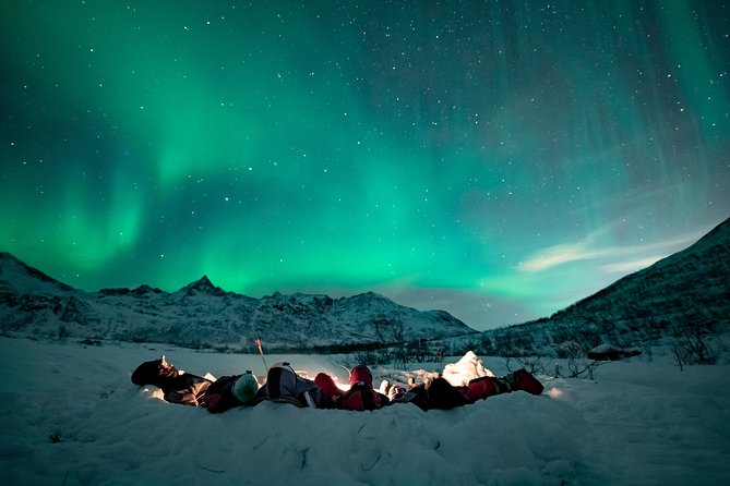 Tromso Aurora Hunt with Bonfire, Soup, Winter Gear & Transfers - Choosing the night’s viewing area