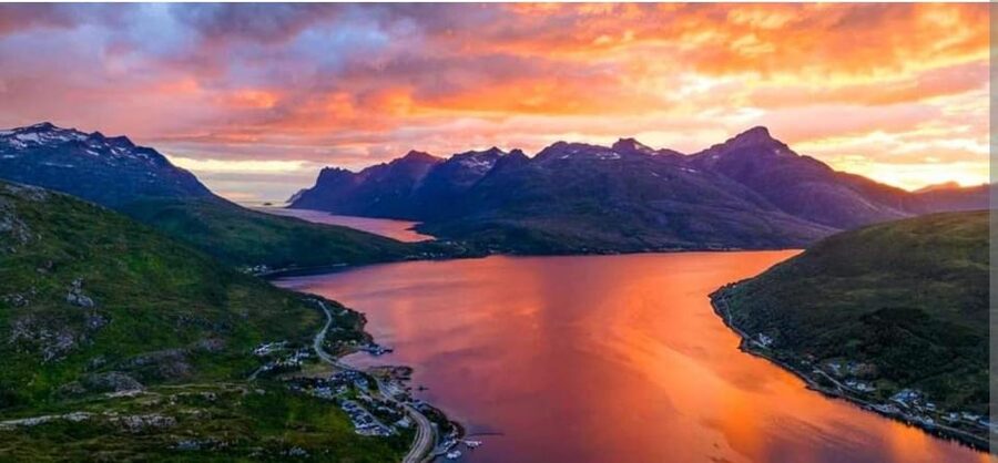 Tromsø: Fjords and Sommarøy Islands Tour with Salmon Picnic - Local stops, coffee, and island life