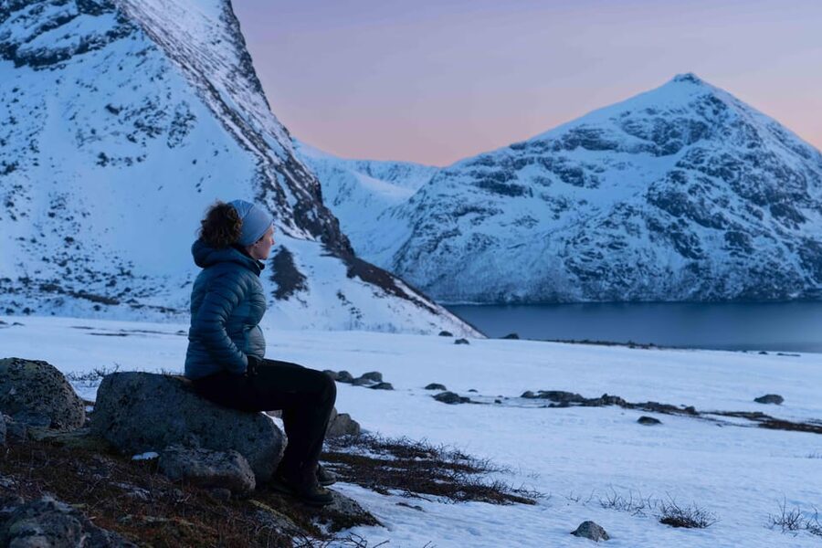 Tromsø: Fjords & Beaches Tour with Campfire and Arctic Food - Fjords, beaches, and quiet photo stops
