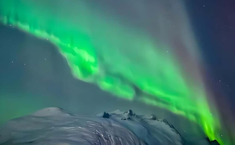 Tromsø: Northern Lights Adventure by Bus or Minibus - Chasing clear skies beyond Tromsø