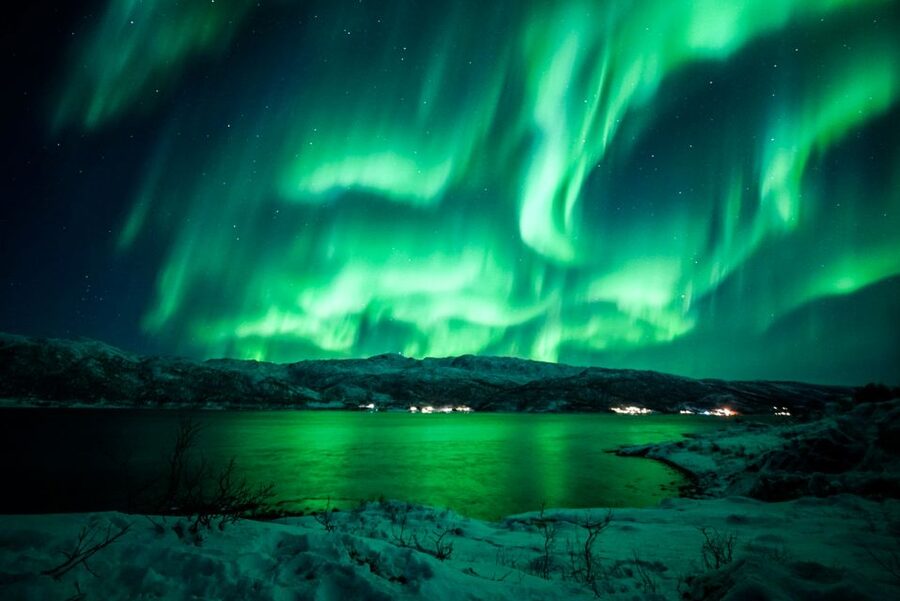 Tromsø: Northern Lights Chase Minibus Tour - Who should book this chase?