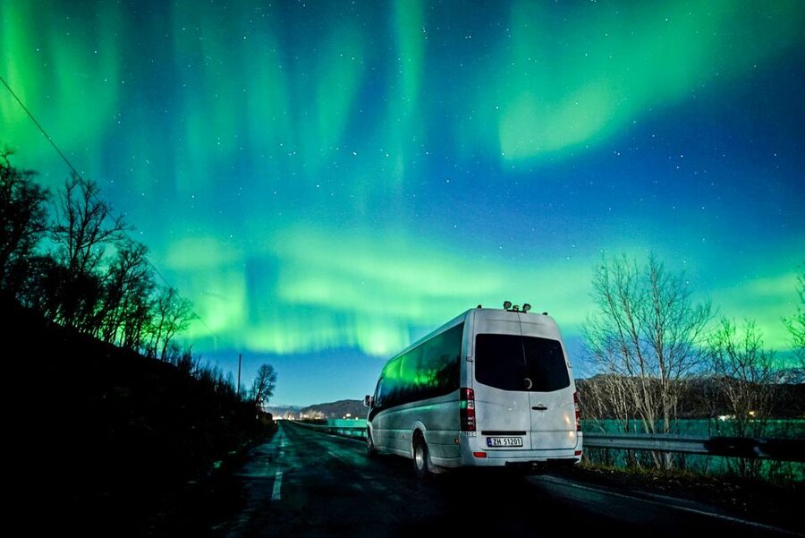 Tromsø: Northern Lights Chase Minibus Tour - Why the chase matters around Tromsø