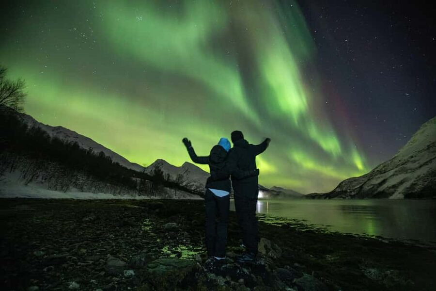 Tromsø: Northern Lights Chase with Free Photos - What the aurora looks like in real conditions