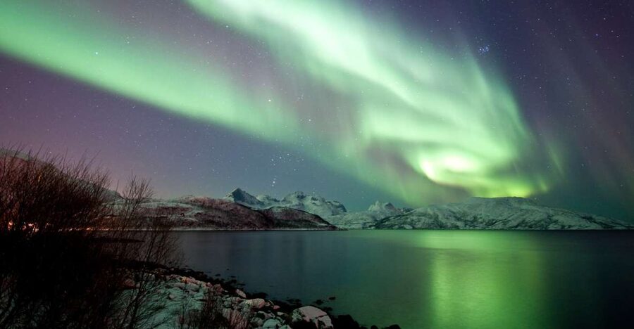 Tromsø: Northern Lights Cruise with 2nd Chance Guarantee - Outdoor decks and the real Arctic cold