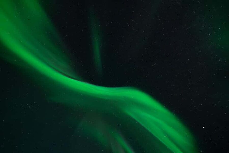 Tromsø: Northern Lights Focus Tour, German/English, minibus, meal - Key points at a glance