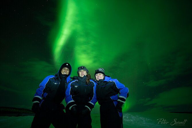 Tromso Northern Lights Minibus Chase Small Group Tour with Photos - Aurora portraits and photographing the experience