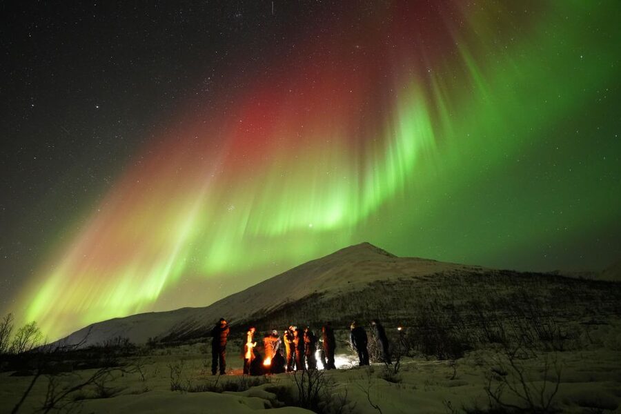 Tromsø: Northern Lights Tour with Free Professional Portrait - Two hours at the campsite