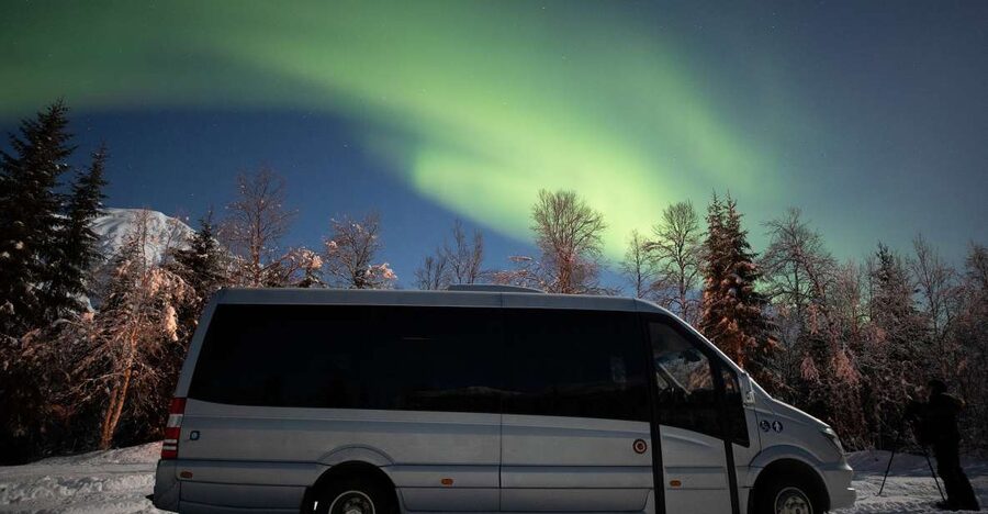 Tromsø: Northern Lights Trip with Campfire and Snacks - Practical details for a smoother night