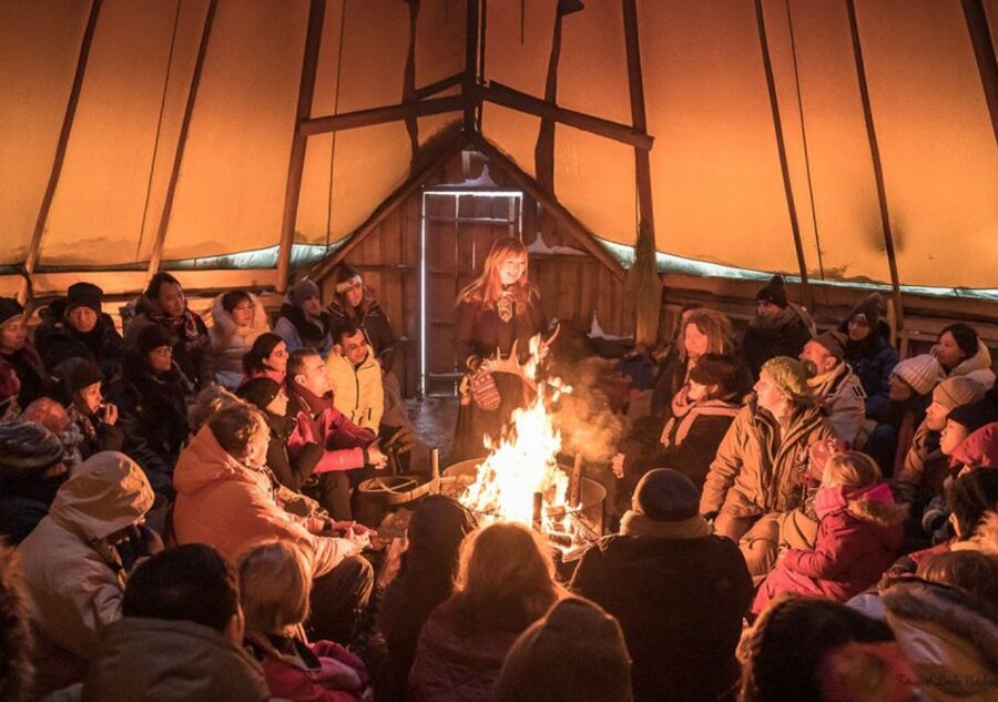 Tromsø: Reindeer Camp Dinner with Chance of Northern Lights - Clothing, comfort, and small practical points