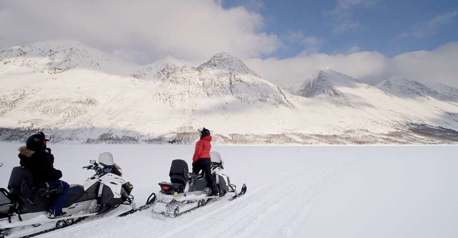 Tromsø: Scenic Arctic snowmobile safari in the Lyngen Alps - Safety training and getting dressed for the cold