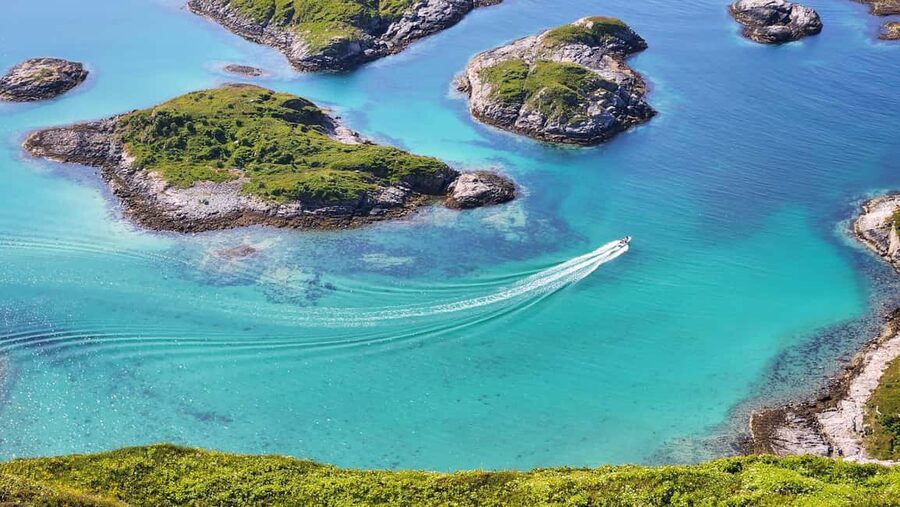 Tromsø: Sommaroy Fjord Tour with Lunch Option & Midnight Sun - Who will get the most from this tour