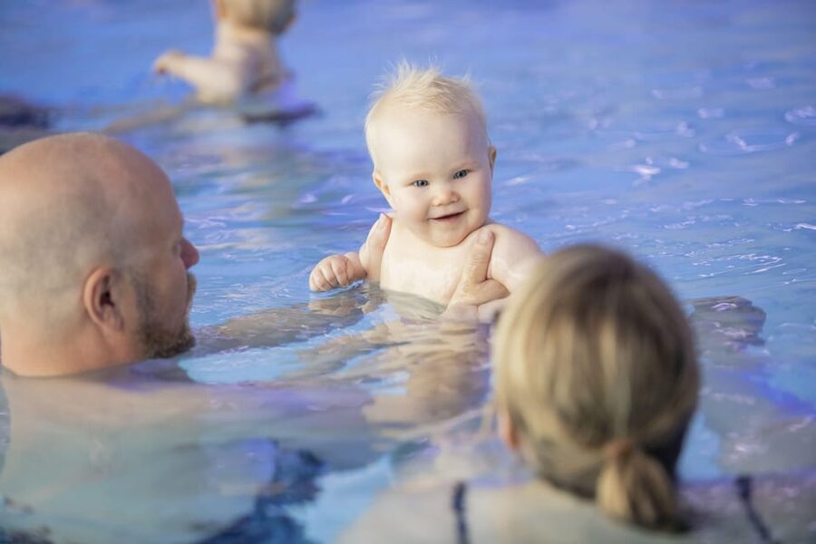 Tromsø: Spa/Pool with Bath, Sauna and Outdoor Heated Pool - Food and practical comforts extend the visit