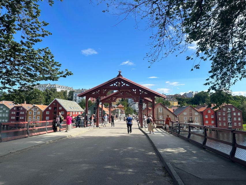 Trondheim: 2-hour City Walking Tour - Starting beside the harbor at Brattøra